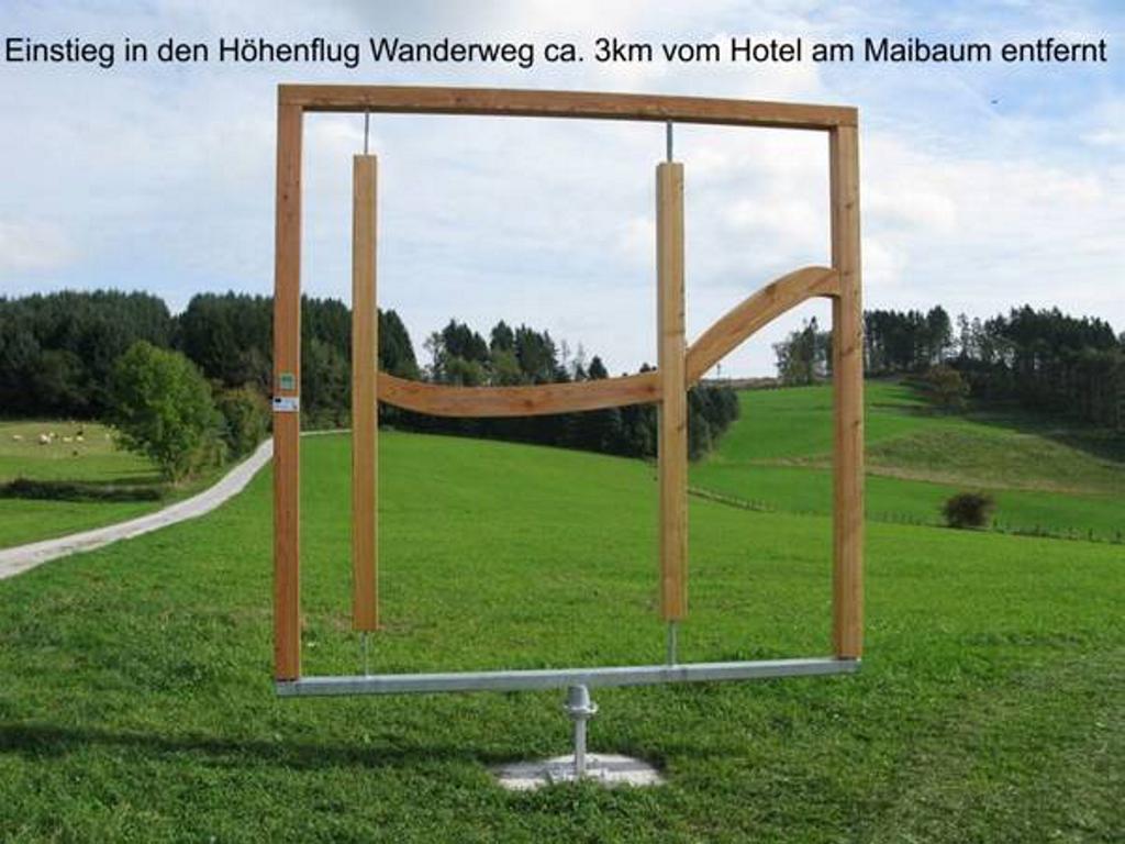 Hotel am Maibaum Neuenrade Bagian luar foto